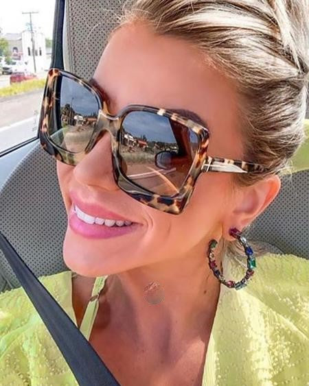 Oversized Ombre Lens Frame Sunglasses